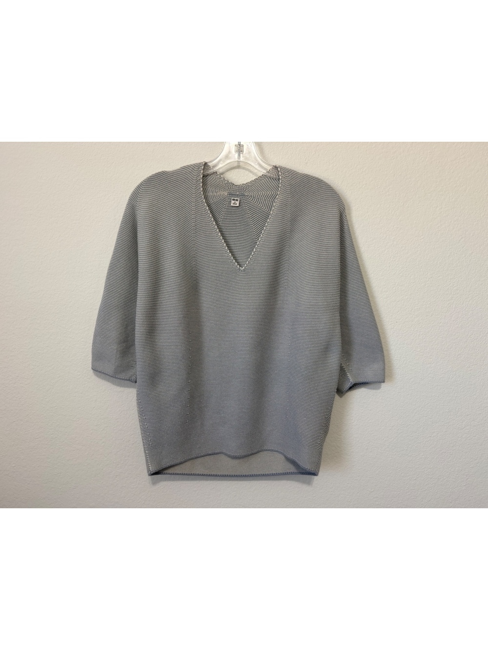 Uniqlo Melange Blue/Cream 3/4 Sleeve V-Neck Pullover Sweater Women's Size M